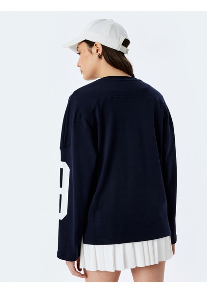 Kolej Baskılı V Yaka Uzun Kollu Oversize Sweatshirt