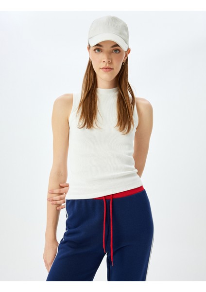 Slim Fit Dik Yaka Kolsuz Basic Tanktop fiyatları