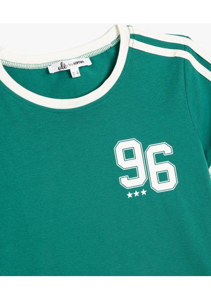 Kolej Baskılı Biyeli Bisiklet Yaka Kısa Kollu Slim Fit Tişört