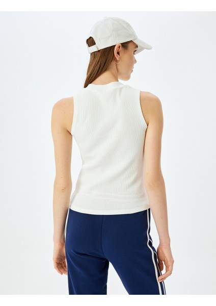 Slim Fit Dik Yaka Kolsuz Basic Tanktop fırsatları