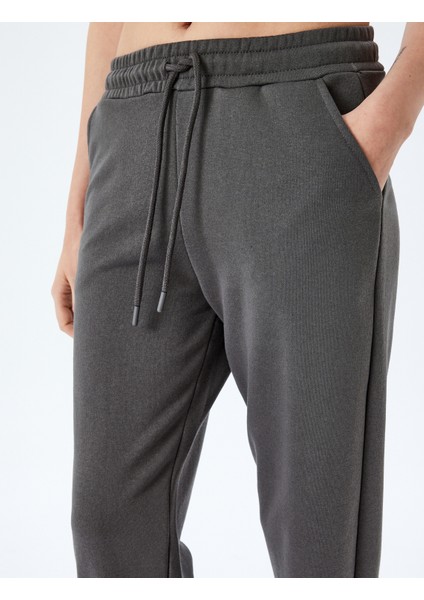 Beli Bağcıklı Pamuk Karışımlı Oversize Jogger Eşofman Altı indirimleri