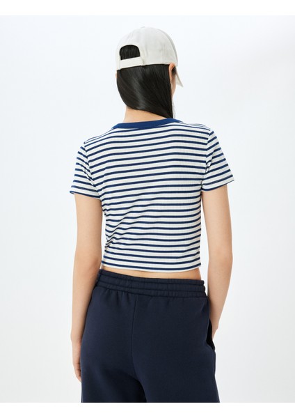 Kısa Kollu Slim Fit Bisiklet Yaka Baskılı Crop Tişört