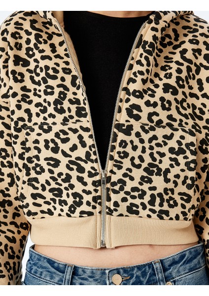 Leopar Desenli Kapüşonlu Fermuarlı Crop Sweatshirt indirimleri