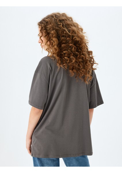 Mistik Baskılı Kısa Kollu Bisiklet Yaka Oversize Tişört