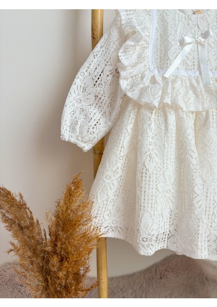 ALYRA Kız Çocuk Beyaz Elbise Bebek Uzun Kollu Dantelli Fiyonklu Fırfırlı Parti Düğün Doğum Günü Astarlı Bayramlık Elbise Çocuk Giyim ALY0290 fırsatları