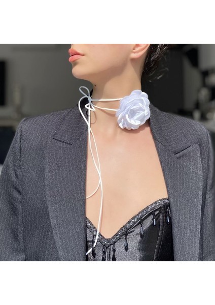 Beyaz Saten Gül Choker