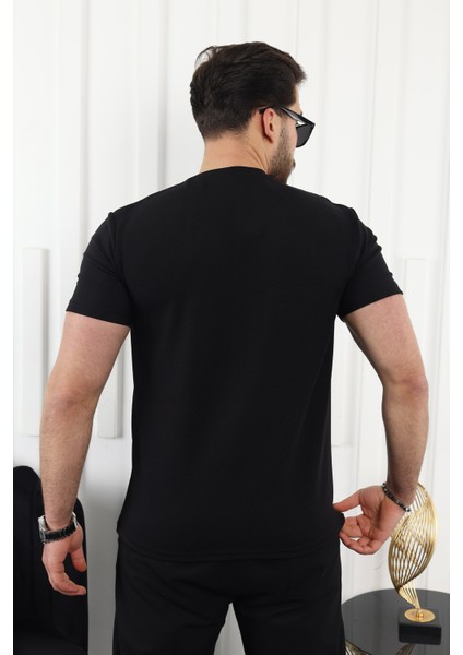 Şerit Detaylı Baskılı T-Shirt fırsatları