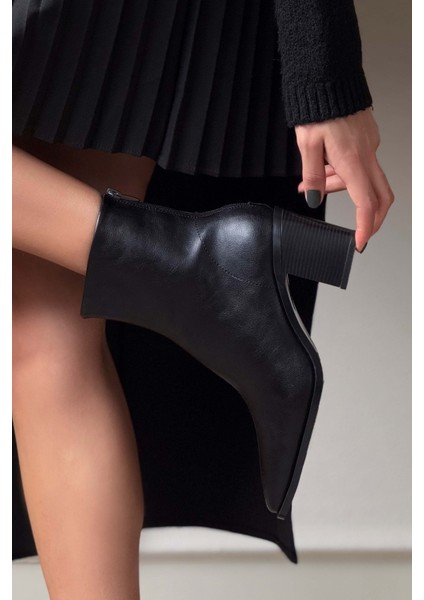 Casey Siyah Mat Arka Fermuar Detay Kadın Topuklu Bot indirimleri