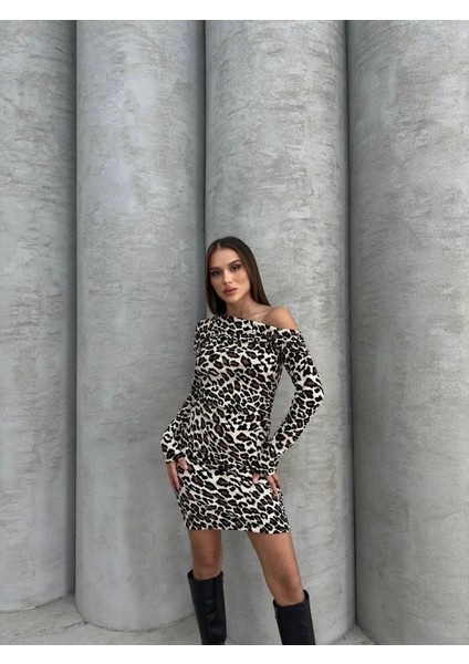 Kadın Uzun Kollu Leopar Desen Omuz Dekolteli Mini Elbise