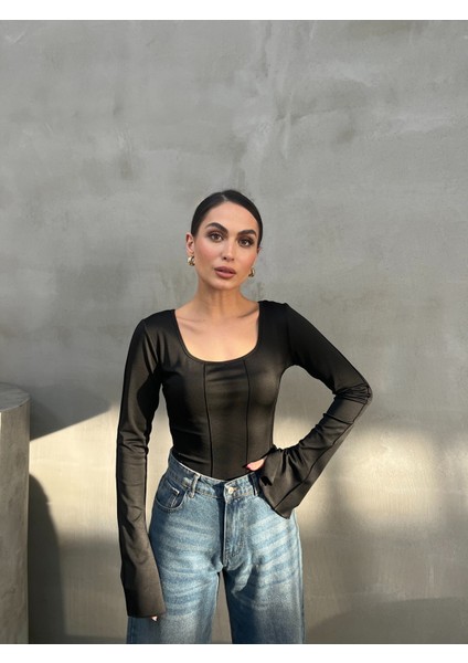 Kadın Bluz Ispanyol Kol Dikiş ve Bağlama Detaylı Sırt Dekolteli U Yaka Bluz fiyatları