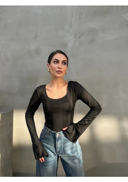 Kadın Bluz Ispanyol Kol Dikiş ve Bağlama Detaylı Sırt Dekolteli U Yaka Bluz modelleri