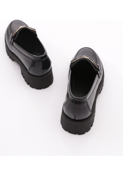 2854 Kadin Metal Aksesuarli Loafer Ayakkabi modelleri