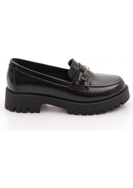 2854 Kadin Metal Aksesuarli Loafer Ayakkabi