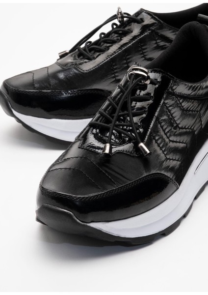 Kadın Günlük Ayakkabı Siyah Parlak Beyaz modelleri