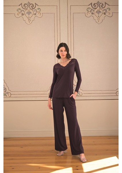Kadın Uzun Kollu ve Dantelli Pijama Takımı 24159