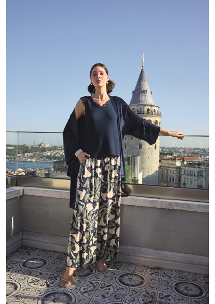 Kadın Yaprak Desenli ve Dantelli 3'lü Pijama Takımı 24143