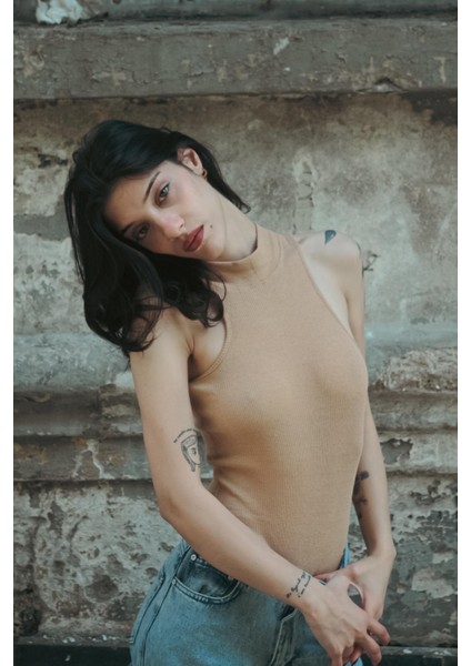 Krem Basic Fitilli Detail Crop Bluz fiyatları