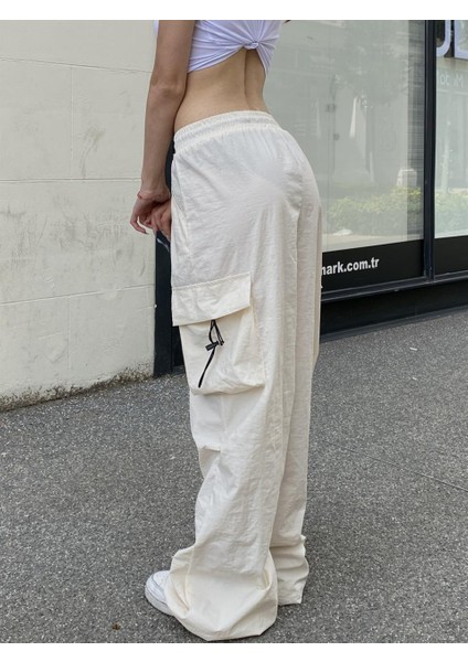 Krem Tactical Paraşüt Kumaş Kargo Cepli Oversize Unisex Pantolon fırsatları