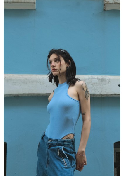 Mavi Basic Fitilli Detail Crop Bluz