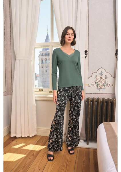 Kadın Çiçek ve Yaprak Desenli Dantelli Büyük Beden Pijama Takımı 24168BAT