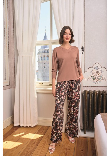 Kadın Yaprak Desenli Dantelli V Yaka Büyük Beden Pijama Takımı 24166BAT