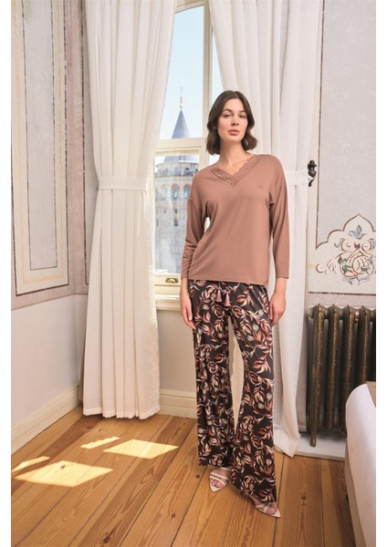 Kadın Yaprak Desenli Dantelli V Yaka Büyük Beden Pijama Takımı 24166BAT