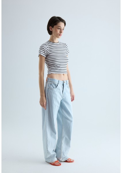 Kadın Siyah Beyaz Çizgili Crop Kısa Kollu T-Shirt indirimleri