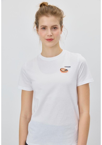 Kadın Noodle Baskılı Beyaz T-Shirt modelleri
