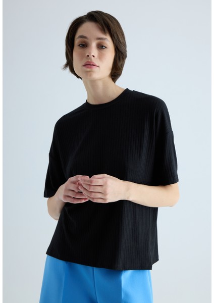 Kadın Siyah Renk Basic Kaşkorse Bisiklet Yaka T-Shirt fiyatları