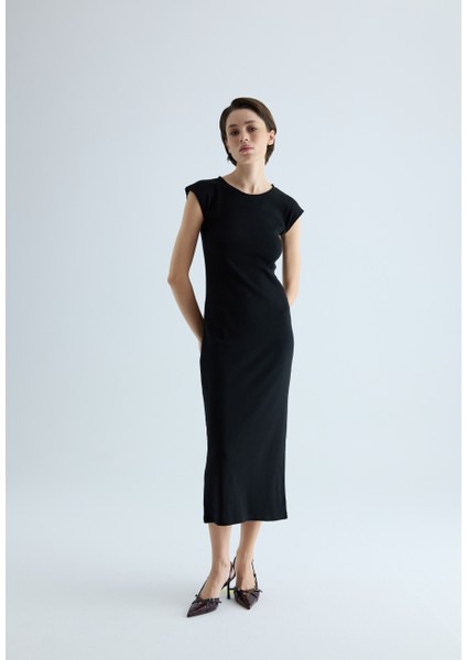 Kadın Siyah Renk Kısa Kol Basic Elbise modelleri