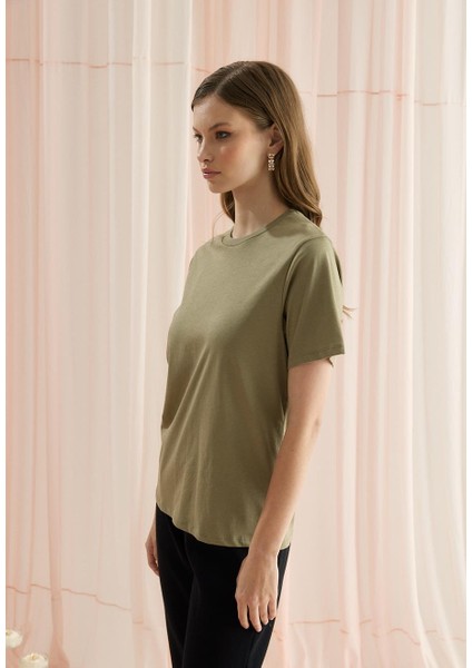 Kadın Kısa Kollu Basic T-Shirt