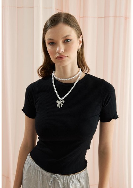 Kadın Siyah Renk Fırfırlı Crop T-Shirt