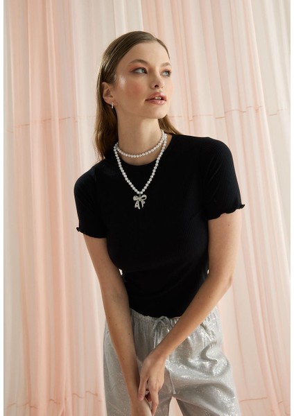 Kadın Siyah Renk Fırfırlı Crop T-Shirt fiyatları