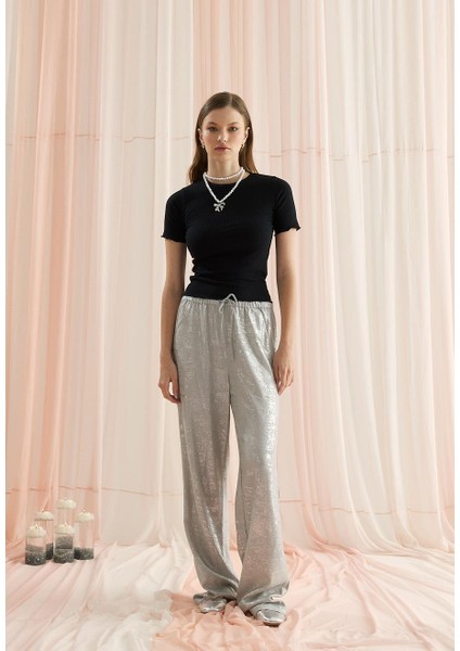 Kadın Siyah Renk Fırfırlı Crop T-Shirt modelleri