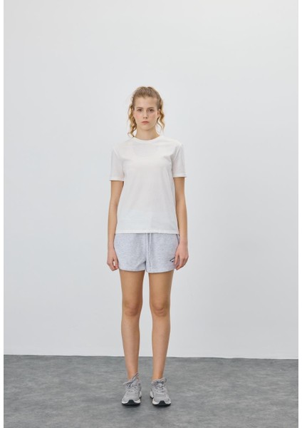 Kadın Ekru Renk Basic T-Shirt fiyatları