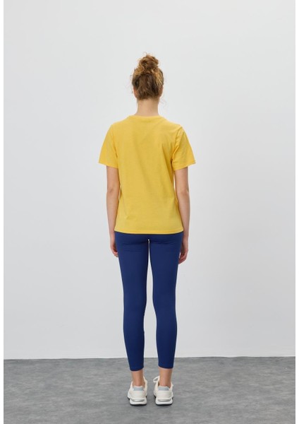 Kadın Sarı Renk Basic T-Shirt modelleri