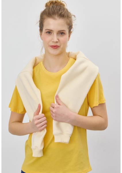 Kadın Sarı Renk Basic T-Shirt indirimleri