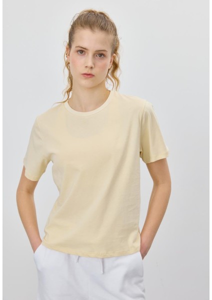 Kadın Vanilya Renk Basic T-Shirt