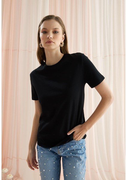 Kadın Siyah Basic T-Shirt
