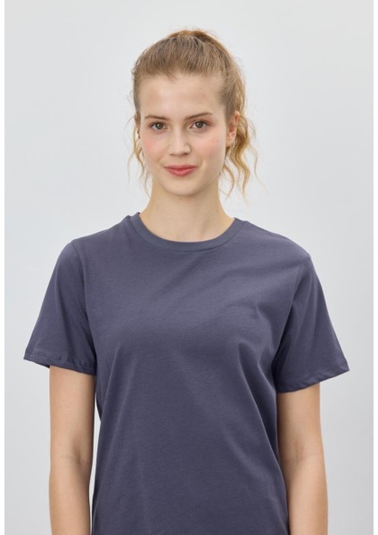 Kadın Marin Renk Basic T-Shirt fırsatları