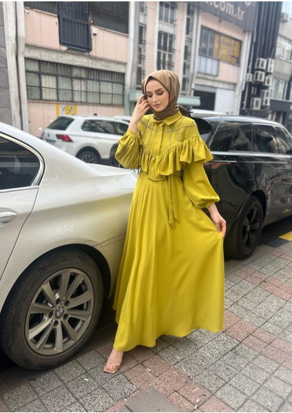Yakası Taşlı Fırfırlı Krep Elbise