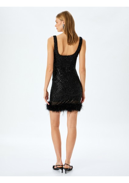 Tüy Detaylı Payetli Kare Yaka Kolsuz Mini Elbise fırsatları