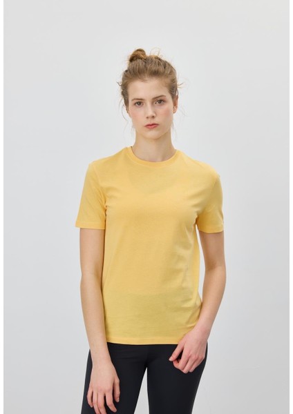 Kadın Muz Renk Basic T-Shirt fırsatları