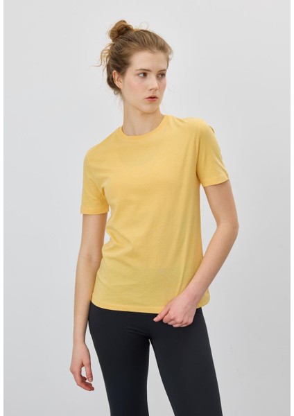 Kadın Muz Renk Basic T-Shirt indirimleri