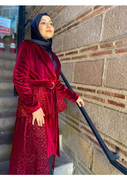 Kadife Detaylı Kap