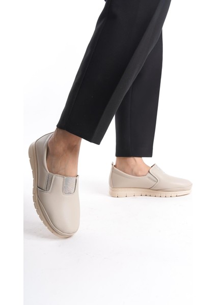 Kadın Comfort Ayakkabı Yanı Lastik Detaylı Önü Taşlı Ortopedik Günlük Ayakkabı