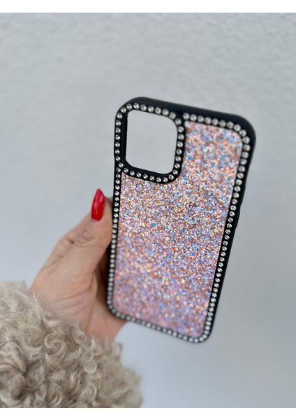 Apple iPhone 15 Plus ve 14 Plus Uyumlu Taşlı Kenarlı Renkli Taşlı Iç Yapılı Darbe Emici Premium Kılıf