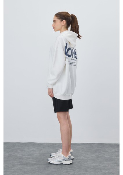 Kadın Ekru Oversize Baskılı Sweatshirt fırsatları