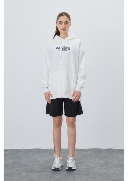 Kadın Ekru Oversize Baskılı Sweatshirt indirimleri