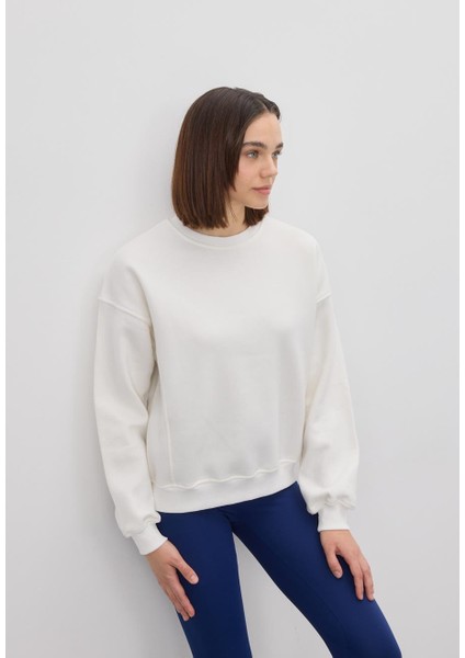 Kadın Ekru Sırtı Baskılı Oversize Sweatshirt